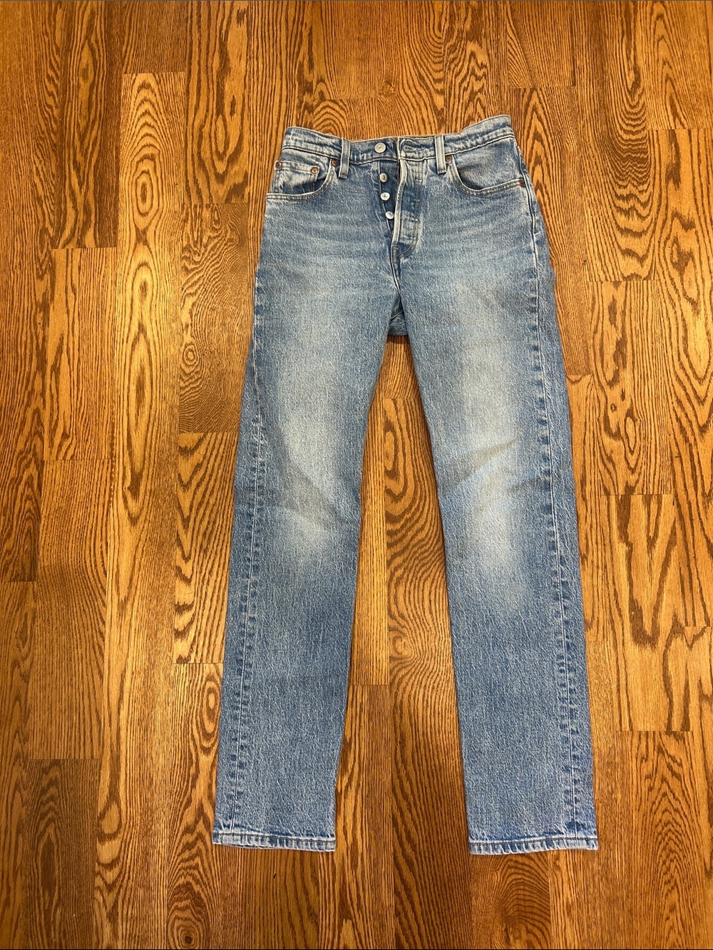 Levi’s Light Wash Straight Leg Jeans